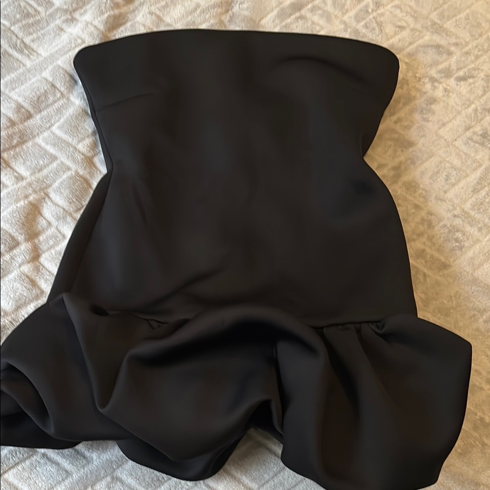 Elegant Black Strapless Dress